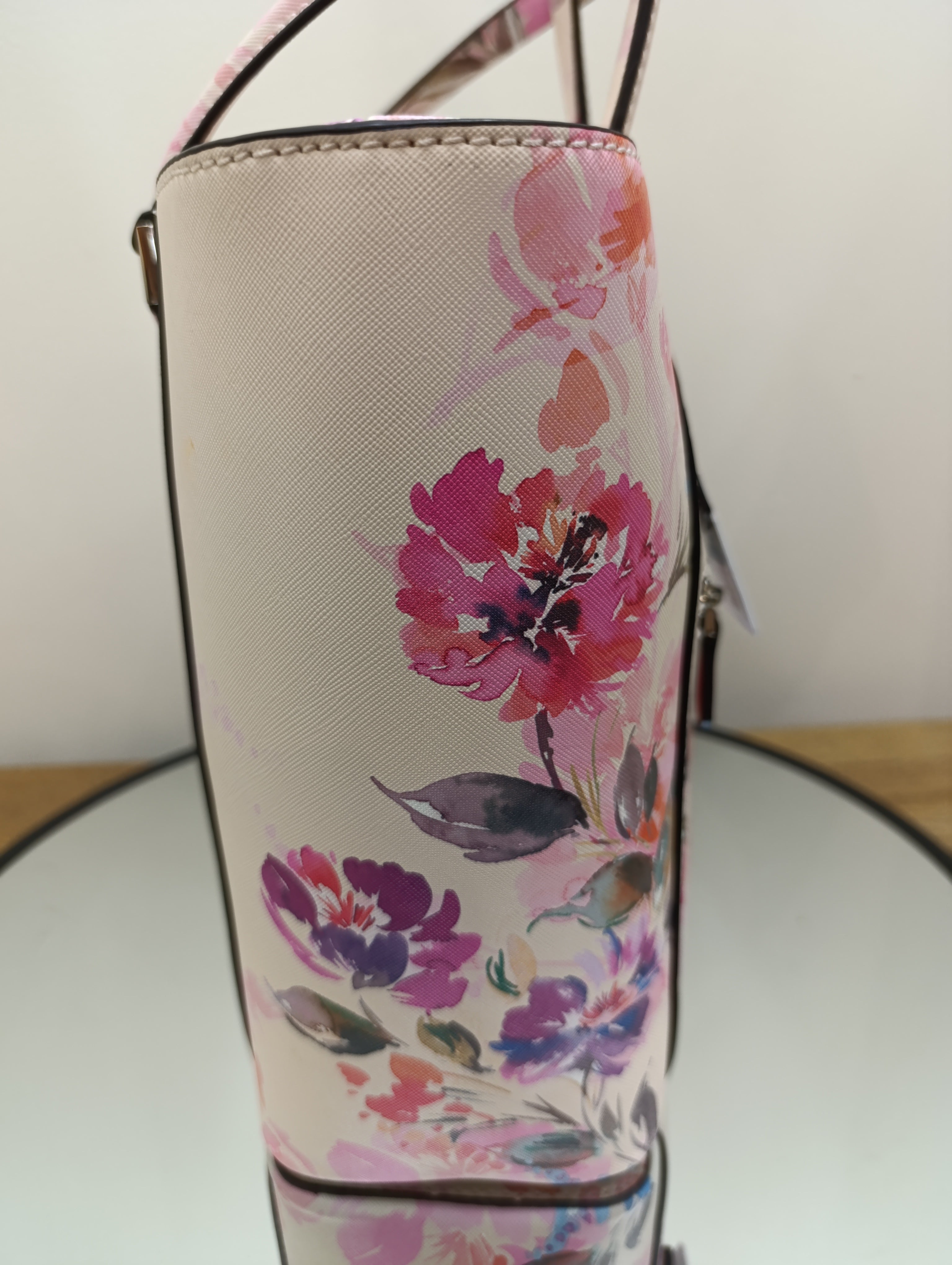 GUESS WOMEN'S HANDBAG-PINK FLORAL EF718624