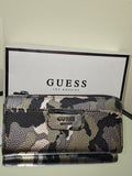 محفظة نسائية بسحاب كبير من guess bobbi SLG - مموه MC642252