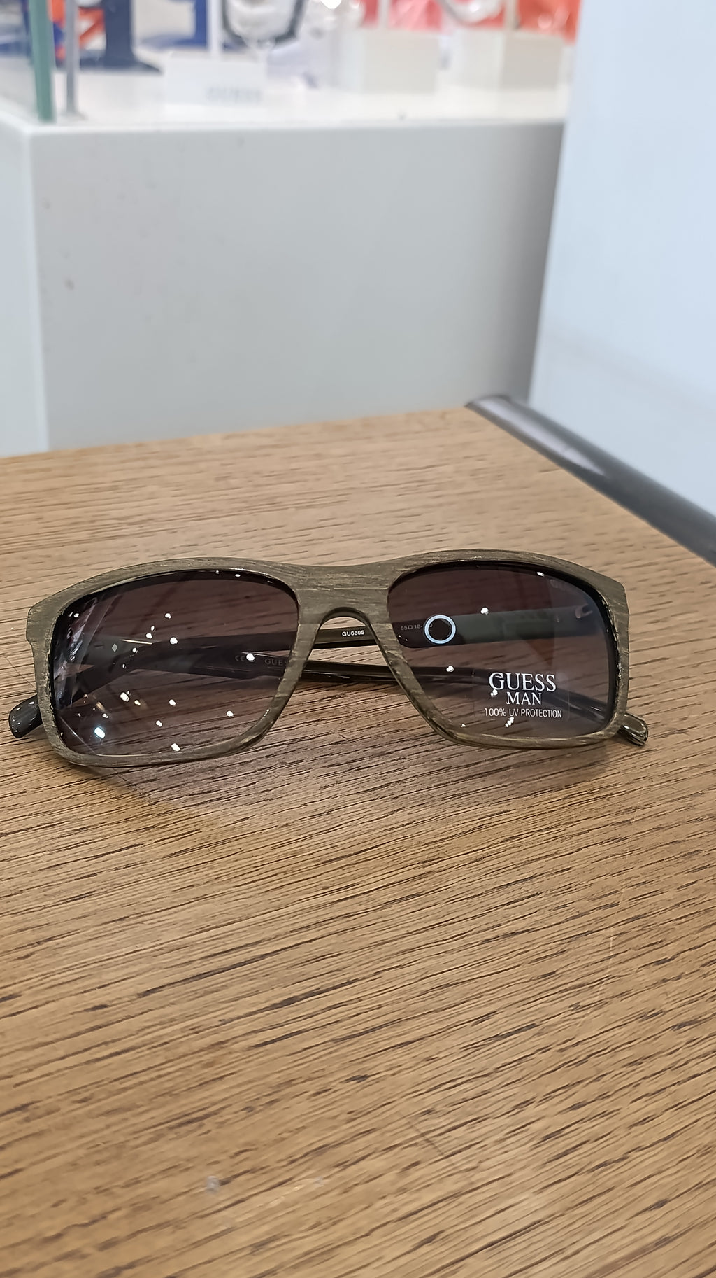 Authentic GUESS Man Sunglasses Wood Look Frame with Mint Temples