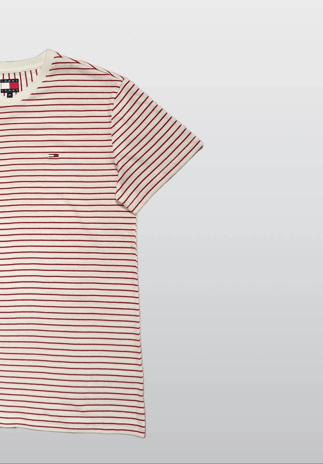 Tommy Jeans Men’s White & Red Cotton T-Shirt – Classic Logo Tee M6