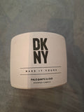 شمعة DKNY Palo Santo & OUD Sement المعطرة - رمادي فاتح