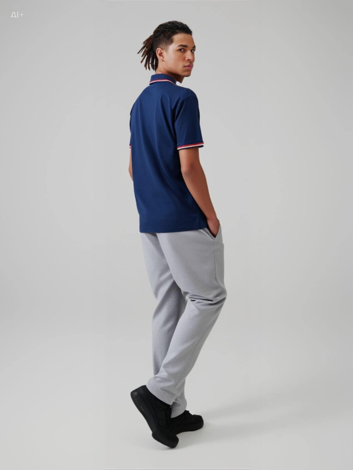 GANT Men's Classic T-Shirt – Soft Cotton Crew Neck in Navy Blue