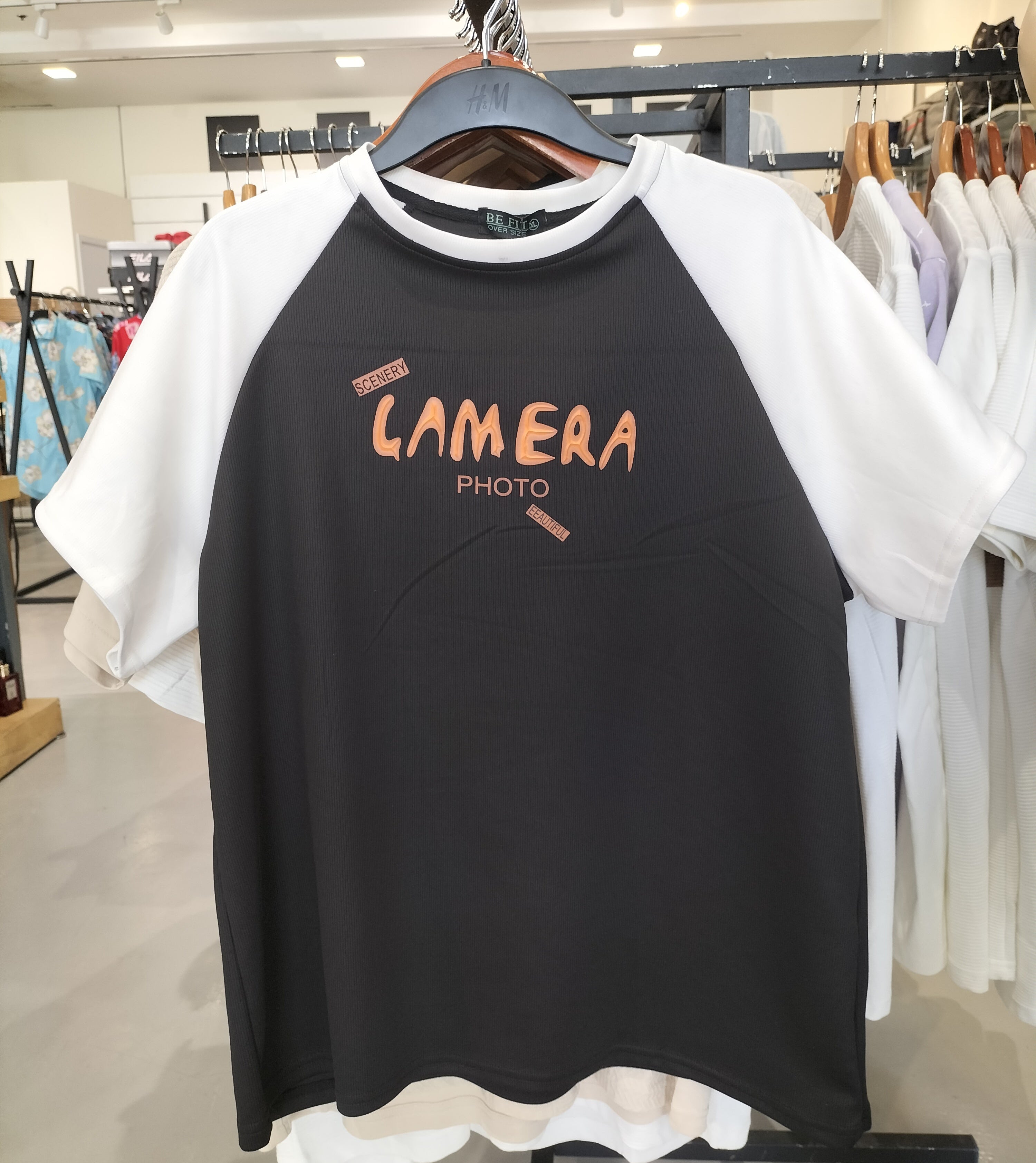 BE FIT Raglan T-shirt with Camera & Photo Print