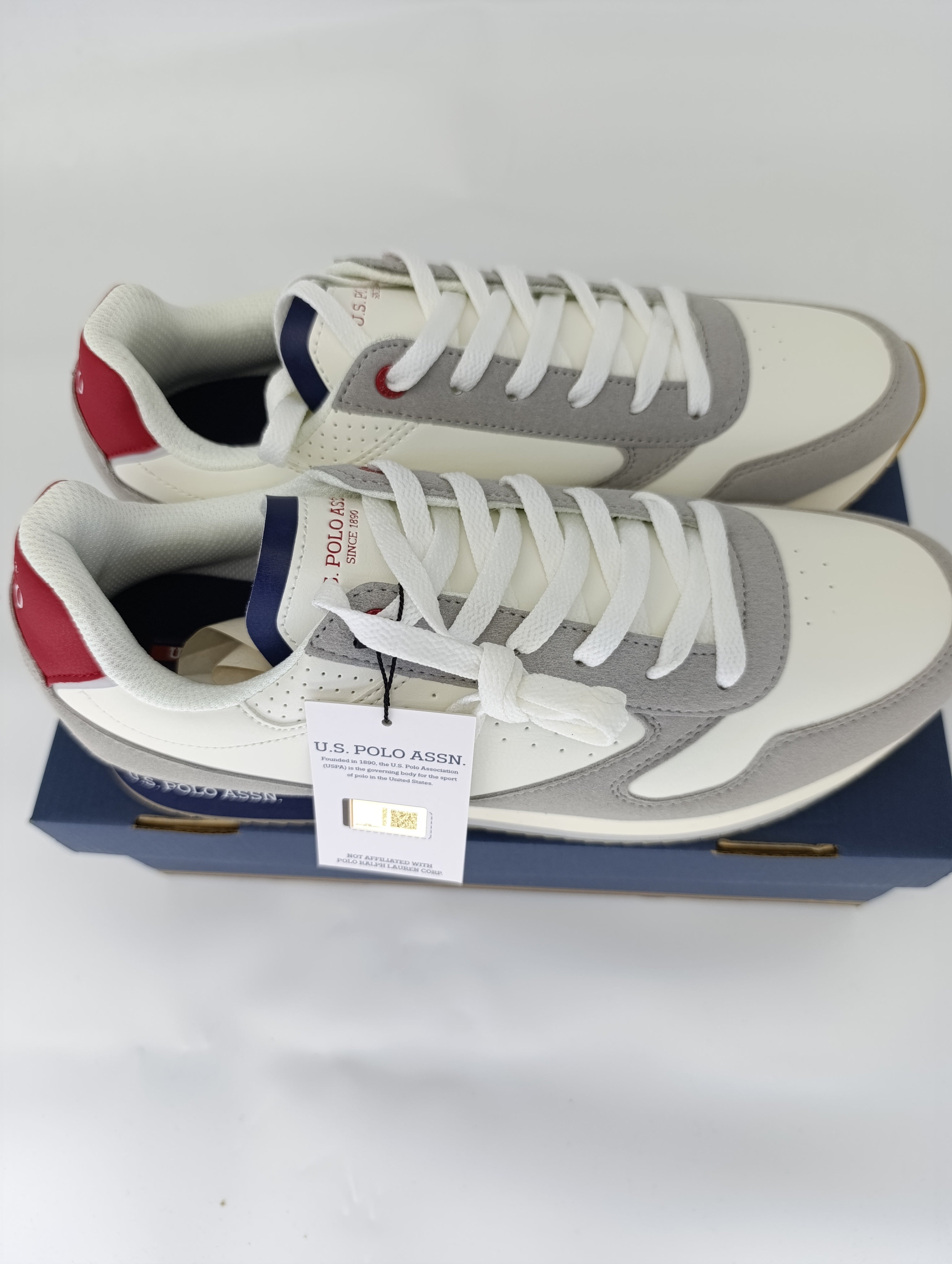 U.S POLO ASSN SINCE 1890 / WHITE COLOR
