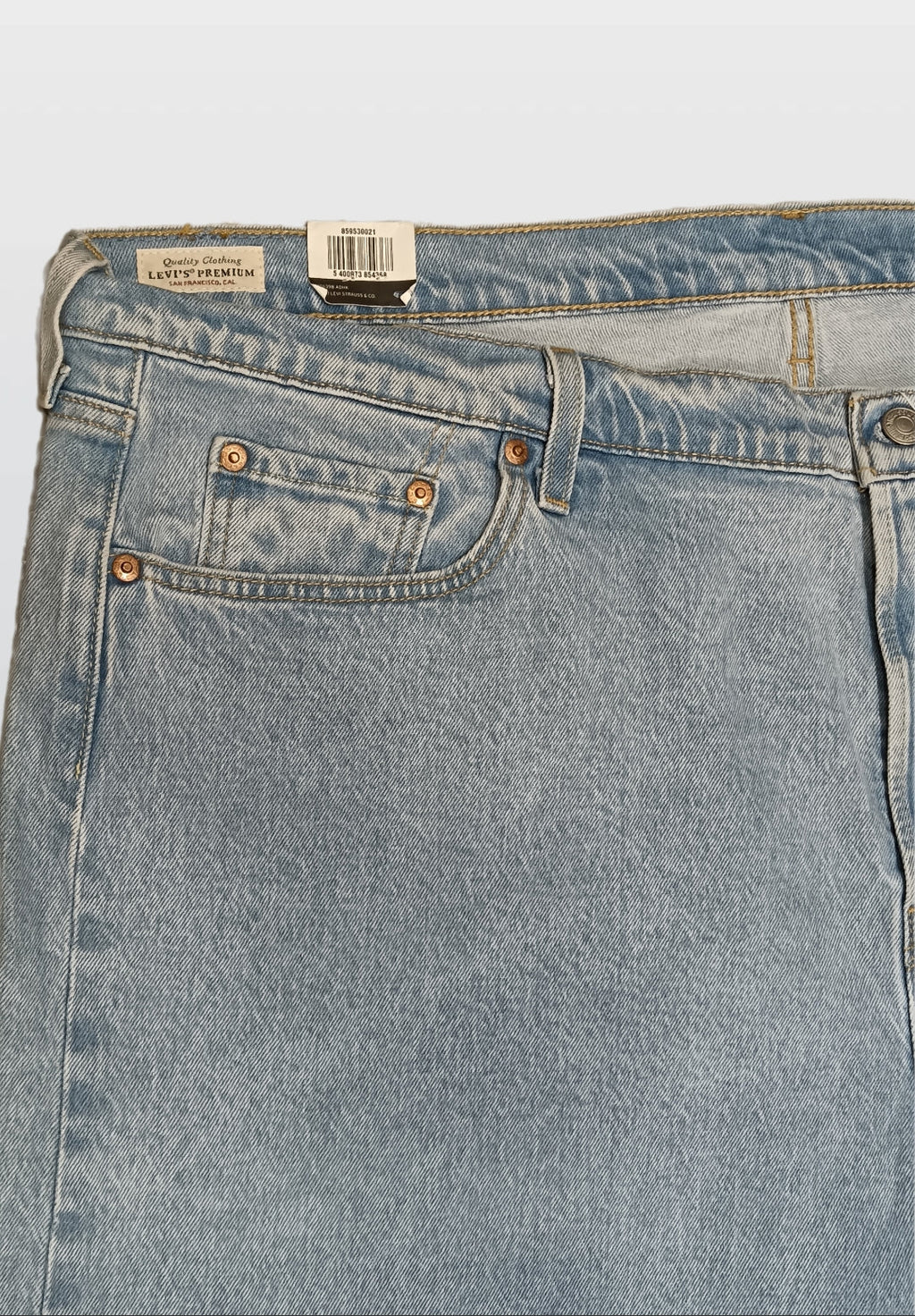 ليفيز بريميوم قصير 501