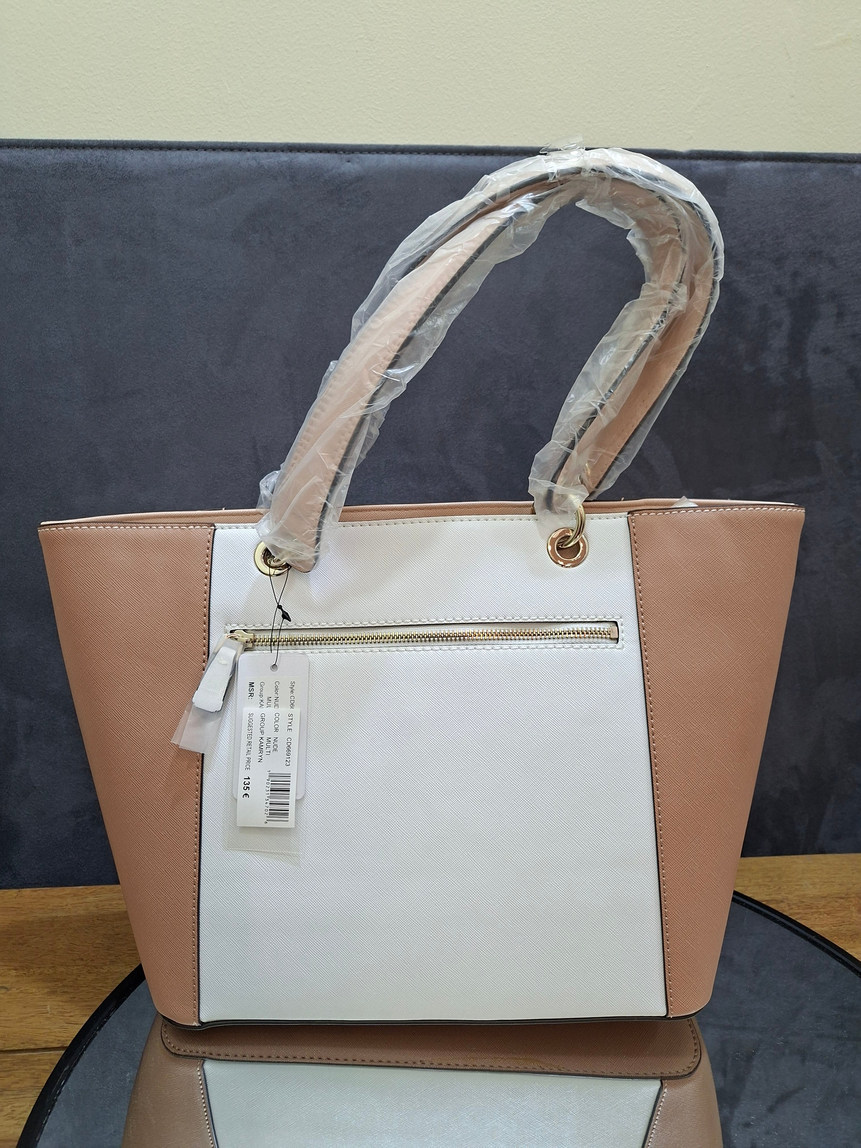 GUESS WOMENS KAMRYN HANDBAG - Nude Multi CD669123