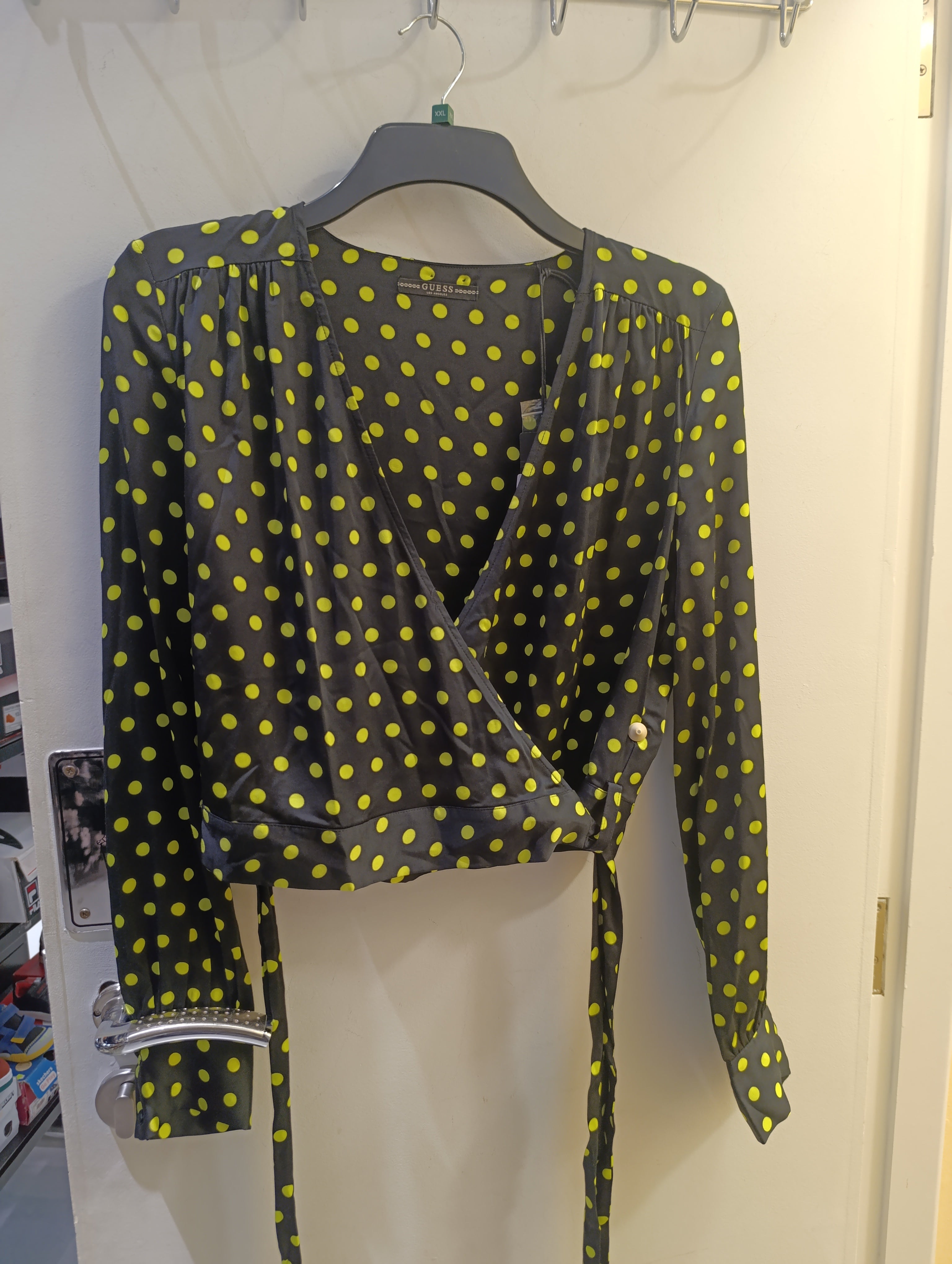 Guess women poko-dot top