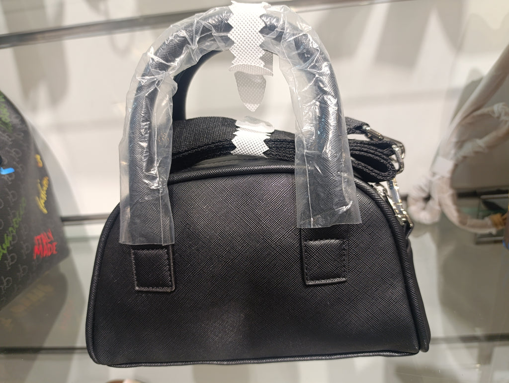 Woman's handbags
