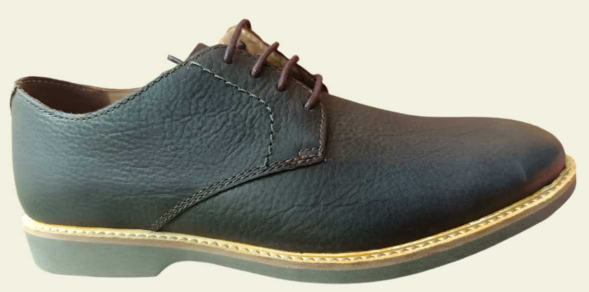 Clarks Men’s Black Leather Derby Shoes – Classic Lace‑Up Formal Footwear with Durable Comfort