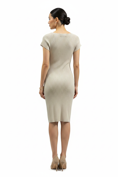 Woman wearing - Back